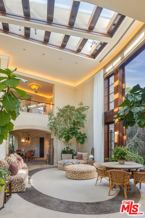 1101 Bel Air Place, Los Angeles CA: https://media.crmls.org/mediaz/92533cc1-f7dc-49b7-8e2c-76b10a36dfd4.jpg