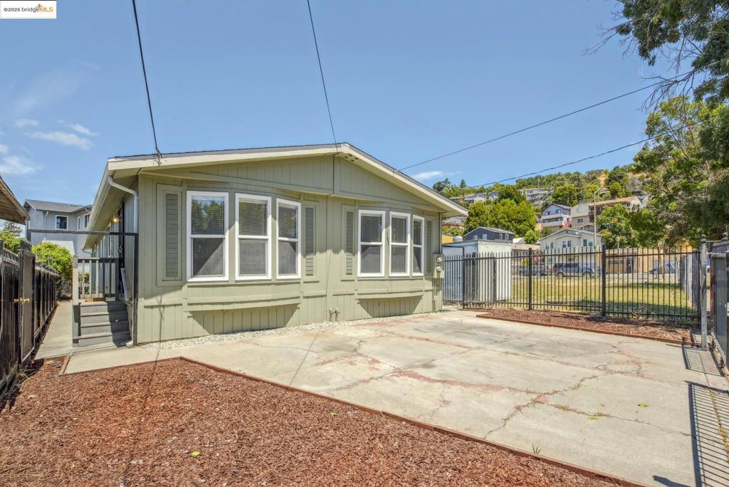 2455 89Th Ave