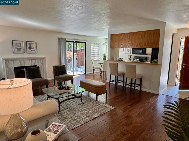 3783 Crow Canyon, San Ramon CA: https://media.crmls.org/mediaz/925404be-fcc4-4dab-b63b-8ed05095c13e.jpg
