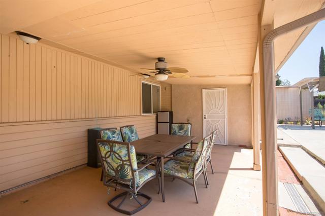 14287 Lolin Ln, Poway CA: https://media.crmls.org/mediaz/925413cf-afaf-49c6-af3e-ac6bacbcbe1d.jpg