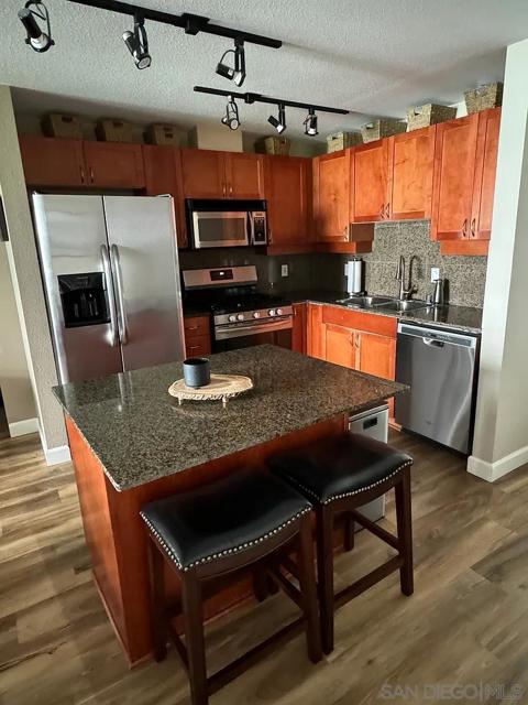 1240 India St, San Diego CA: https://media.crmls.org/mediaz/925493ed-9cc2-43eb-a8bd-a5a888f71ab7.jpg