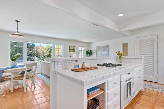 Image 17 of 40 For 3897 Park Dr.