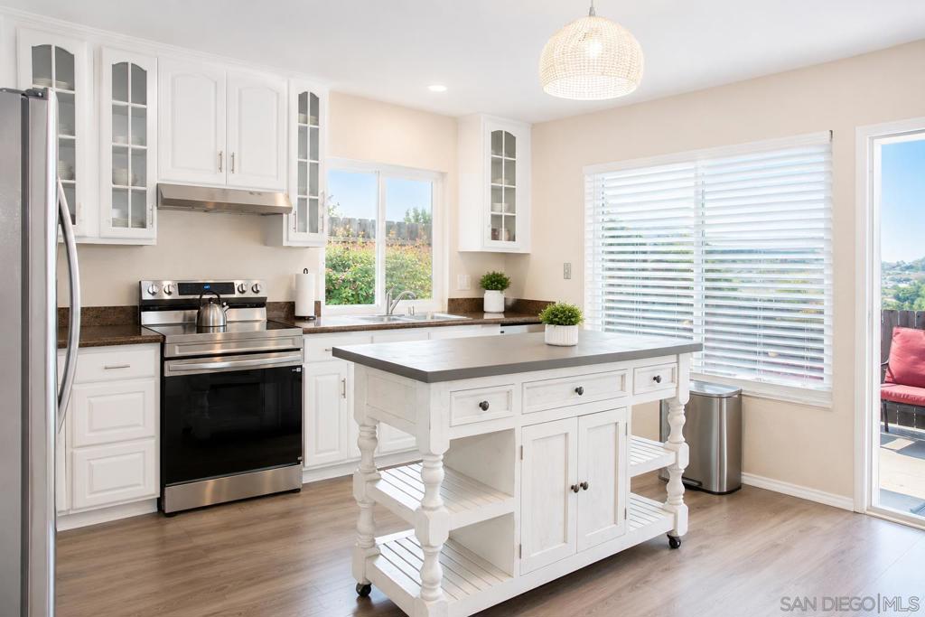 1021 Hazen - photo 6
