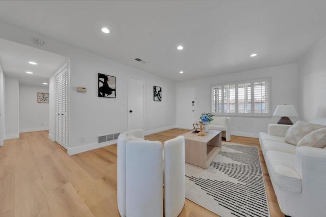 1518 Day Avenue, San Mateo CA: https://media.crmls.org/mediaz/9257ce94-38c2-4871-9322-2cf15d474ac4.jpg