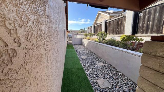 Detail Gallery Image 25 of 29 For 1735 Plaza Crest Ridge Rd, San Diego,  CA 92114 - 4 Beds | 2 Baths