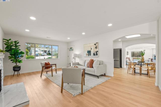 2561 Middlefield Ave, Fremont CA: https://media.crmls.org/mediaz/9258fa2e-e231-4d6f-a497-2d30e76e3f2f.jpg