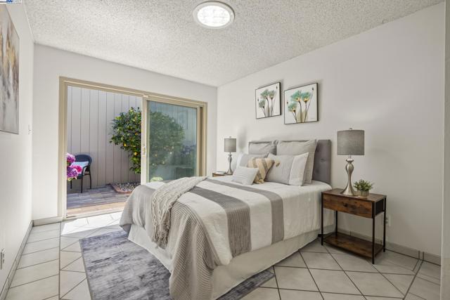 3527 Magnolia Dr, Alameda CA: https://media.crmls.org/mediaz/92596818-b1cf-4d4c-8050-3a6c308905df.jpg