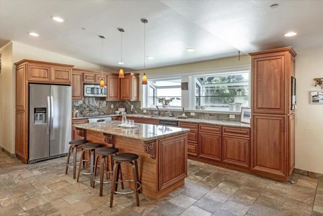 22187 Old Santa Cruz Highway, Los Gatos CA: https://media.crmls.org/mediaz/925a1499-0e33-4d9f-a66d-53b1e04c54e7.jpg