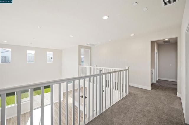 5541 Promontory Way, Antioch CA: https://media.crmls.org/mediaz/925a266b-cf00-4a65-bb06-d1d94bcb8f75.jpg