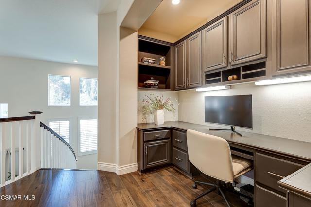 28097 Promontory Lane, Valencia CA: https://media.crmls.org/mediaz/925b3f28-1b87-4eab-bd94-460ced629c0c.jpg