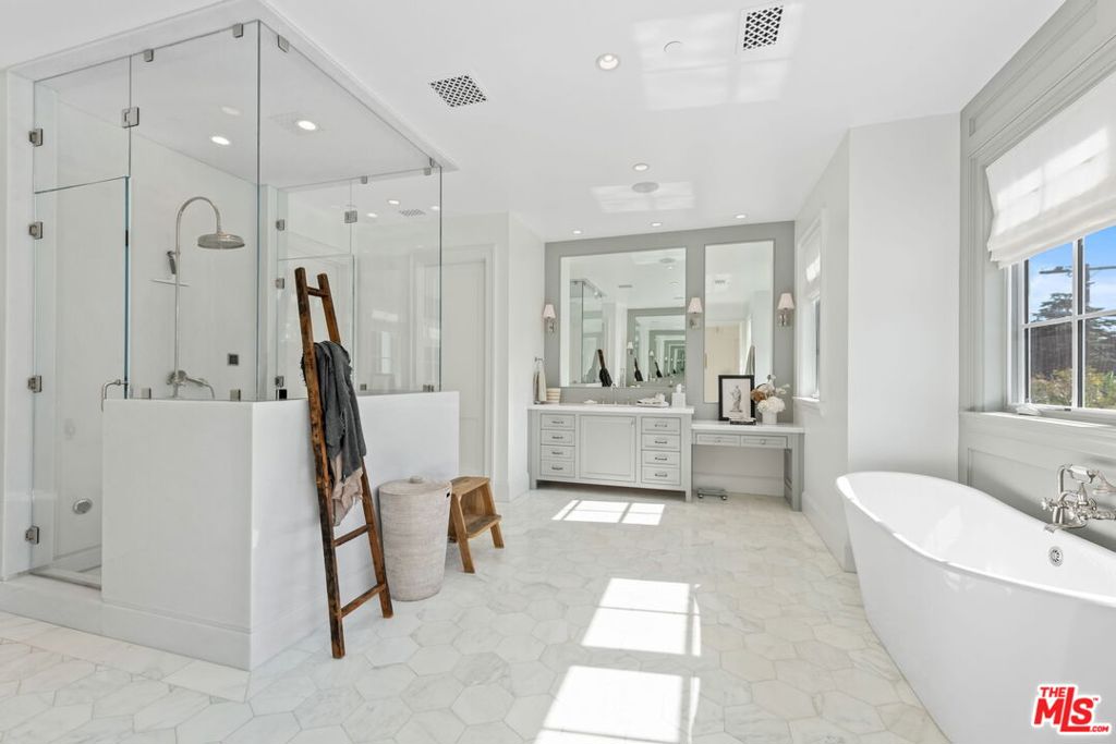 MLS #26875373 image #23