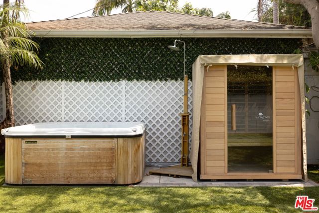 3739 Barry Avenue, Los Angeles CA: https://media.crmls.org/mediaz/925b725c-99d1-4fda-8233-d44f18426ae5.jpg
