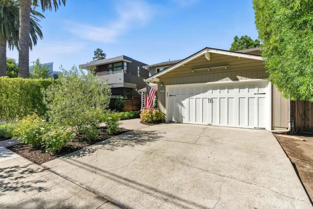 1427 Paloma Avenue, Burlingame CA: https://media.crmls.org/mediaz/925b8801-c55f-4321-bd8d-42b4f0864fd0.jpg