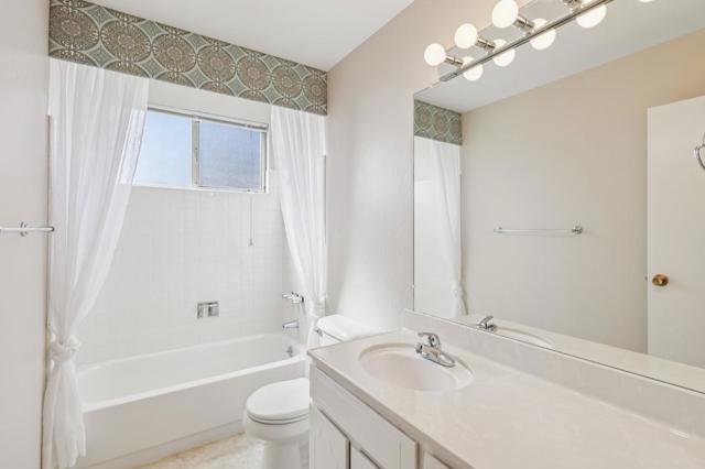 908 Park Pacifica Avenue, Pacifica CA: https://media.crmls.org/mediaz/925c3705-83a0-468e-963f-b8ee5fa7be07.jpg