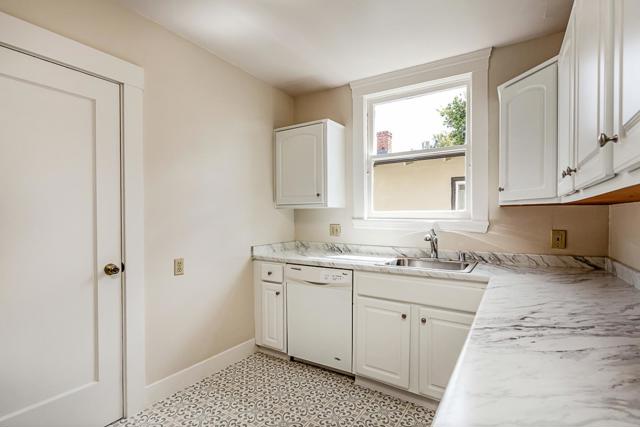 828 Highland Avenue, San Mateo CA: https://media.crmls.org/mediaz/925c4d9e-5bc0-4edd-a97f-1a73b676c1eb.jpg