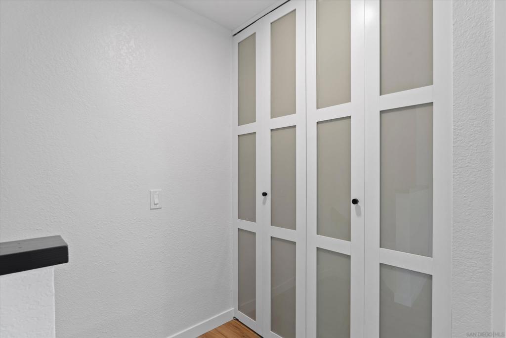 1762 Locust - photo 19