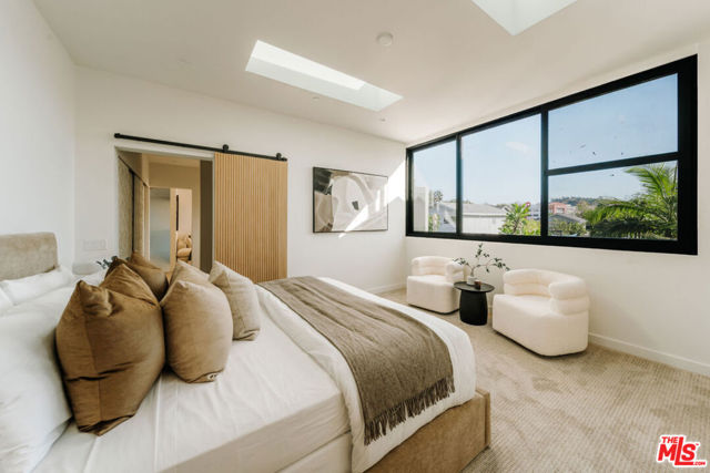 3440 Cattaraugus Avenue, Culver City CA: https://media.crmls.org/mediaz/925d2002-9684-40a5-8322-e39dae8e958f.jpg