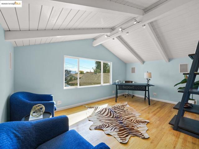 Image 31 of 48 For 8 Skander Ct
