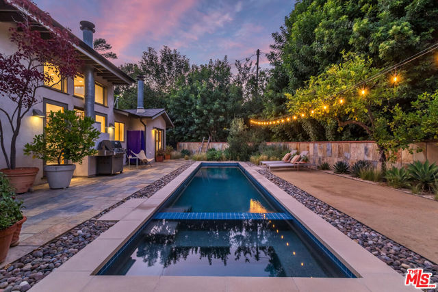 8631 Allenwood Road, Los Angeles CA: https://media.crmls.org/mediaz/925d59c1-d825-4940-a7bd-4f79267baf73.jpg