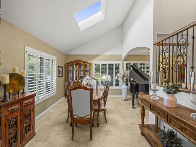 6502 La Paloma St., Carlsbad CA: https://media.crmls.org/mediaz/925e2963-438d-49e4-8c0d-15481a07f03e.jpg