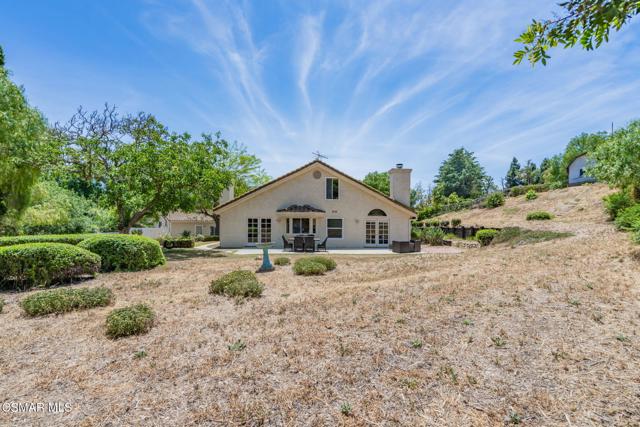 6564 La Cumbre Road, Somis CA: https://media.crmls.org/mediaz/925e465f-7bbd-4fe8-b8da-047d4e37ceb2.jpg