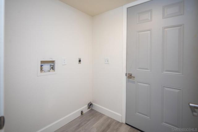 13358 Twin Circle Ct, Poway CA: https://media.crmls.org/mediaz/925ed068-563e-49db-8e59-1ea2d27ee4a7.jpg