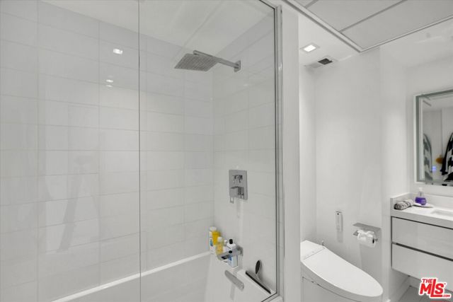 2160 E Century Parkway, Los Angeles CA: https://media.crmls.org/mediaz/925f1620-fe21-4f28-9e3e-c893407bd0cc.jpg