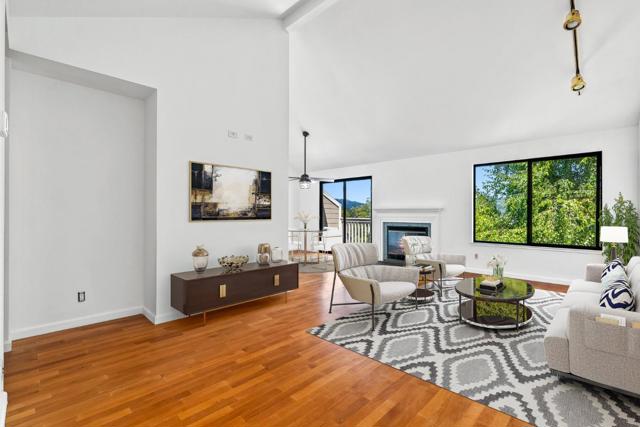 17 Carriage Lane, Scotts Valley CA: https://media.crmls.org/mediaz/925f8f5b-8759-4ead-97af-afb2a67f2c1b.jpg