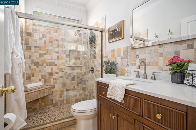 4001 Browning Dr, Concord CA: https://media.crmls.org/mediaz/925fe46d-631d-4336-b124-6aa33b6ce68c.jpg