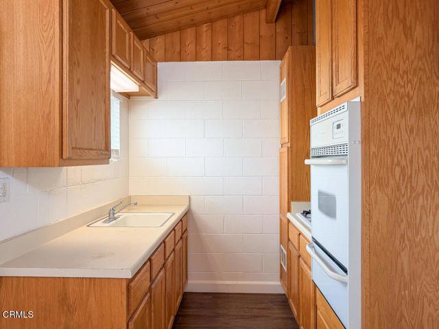 Detail Gallery Image 6 of 16 For 313 Highland Dr, Oxnard,  CA 93035 - 1 Beds | 1 Baths