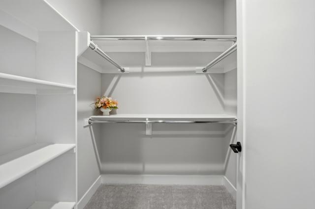 Image 23 of 41 For 41868 Volare Court