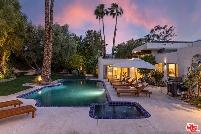 550 N Arquilla Road, Palm Springs CA: https://media.crmls.org/mediaz/9260ab40-8a83-46bc-b479-e603b48c36d9.jpg