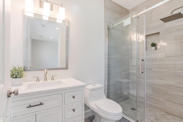 252 Capri Drive, Simi Valley CA: https://media.crmls.org/mediaz/92610241-d588-4ab9-b8cd-6c46d793b019.jpg