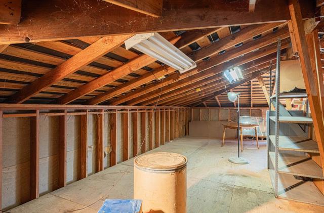 1527 Atherton Way, Salinas CA: https://media.crmls.org/mediaz/92617d48-081f-4291-be97-5726e4fce0ec.jpg