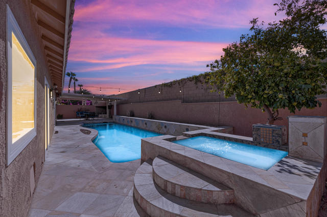 Details for 43875 Milan Court, La Quinta, CA 92253
