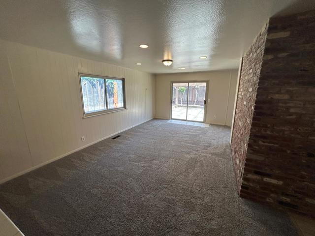 840 Archer Street, Salinas CA: https://media.crmls.org/mediaz/9262a5d2-5772-4bd3-a4bb-86c41436fc3d.jpg