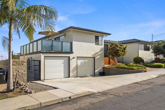 1307 Clove St, San Diego CA: https://media.crmls.org/mediaz/9262d1b8-b392-4f6e-b4a9-bc56e2236865.jpg