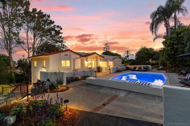 6347 Las Colinas, Rancho Santa Fe CA: https://media.crmls.org/mediaz/9263686d-24e9-46af-8559-978900db6c52.jpg