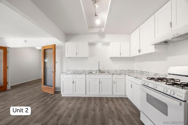 647 San Dieguito Dr., Encinitas CA: https://media.crmls.org/mediaz/92642b91-6dd8-41df-88c7-119e5eb78a6d.jpg