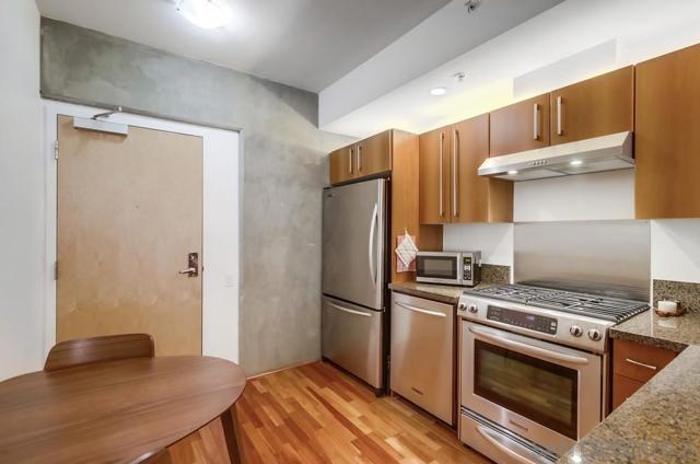 321 10th Ave, San Diego CA: https://media.crmls.org/mediaz/926445be-e868-48a3-8312-f20fda16e196.jpg