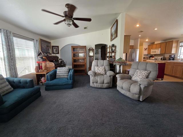 Detail Gallery Image 15 of 31 For 450 E Bradley Ave Spc 144,  El Cajon,  CA 92021 - 2 Beds | 2 Baths