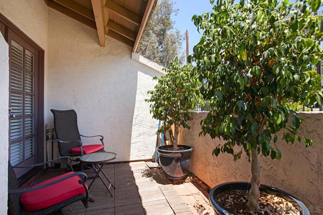 1651 S Juniper Street, Escondido CA: https://media.crmls.org/mediaz/92656727-4706-402e-bc40-e79b90db118c.jpg