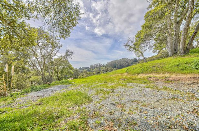 420 Yellowbrick Road, Watsonville CA: https://media.crmls.org/mediaz/926607b9-7a09-4457-99fd-dec4332a2664.jpg