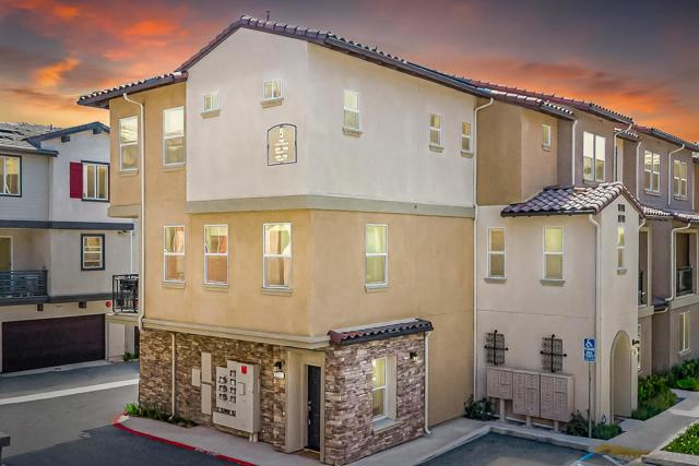 8383 Yellowstone St, Lemon Grove CA: https://media.crmls.org/mediaz/92666181-0784-41f7-9e77-c97bd5afaef2.jpg