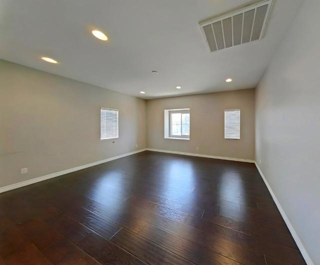 2300 Thorncroft Circle, Palmdale CA: https://media.crmls.org/mediaz/9266a02d-fb12-443e-b052-f96dc1c83fec.jpg