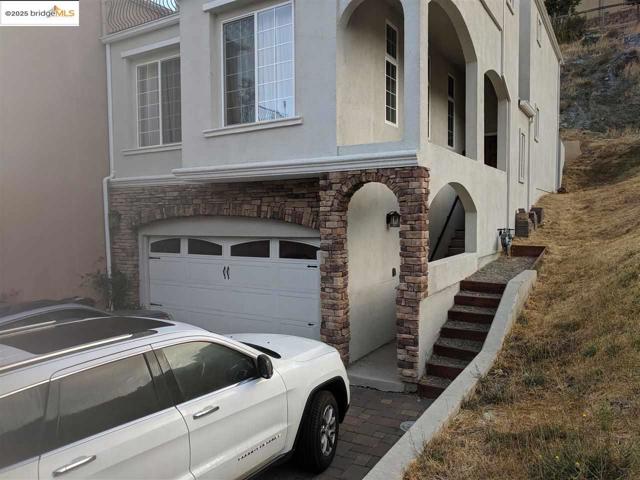 0 Redwood Rd, Oakland CA: https://media.crmls.org/mediaz/926752b2-acc0-411c-8117-0dbb7be20bd0.jpg