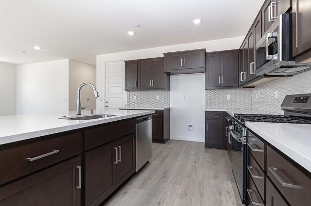 16013 Testarossa Street, Lathrop CA: https://media.crmls.org/mediaz/92686ccc-5fee-448f-91f6-82f9f030a42a.jpg