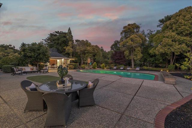 14228 Amherst Court, Los Altos Hills CA: https://media.crmls.org/mediaz/92688df1-87a5-4fc3-9340-59d372fdae8c.jpg