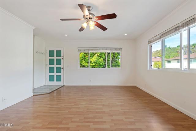 Detail Gallery Image 7 of 22 For 331 Northgate Dr #D,  Goleta,  CA 93117 - 3 Beds | 2 Baths