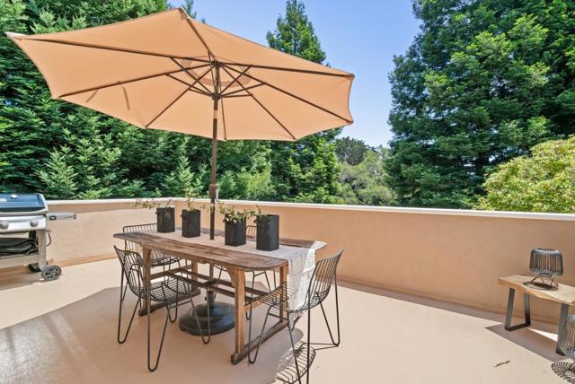 3135 Mar Vista Drive, Aptos CA: https://media.crmls.org/mediaz/9268ea3a-072b-48f9-b619-64e5f0716848.jpg
